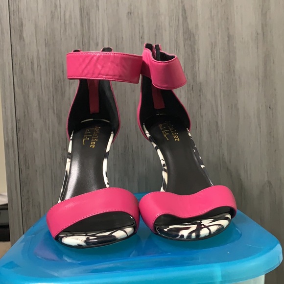 ✨Nicole Miller Size 7.5 Pink/Black/White - Picture 2 of 3